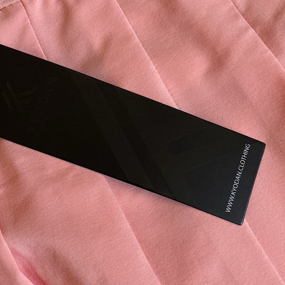 Kryodan active skirt/skort. Lovely peach colour. Brand new with tags. - Picture 3 of 8